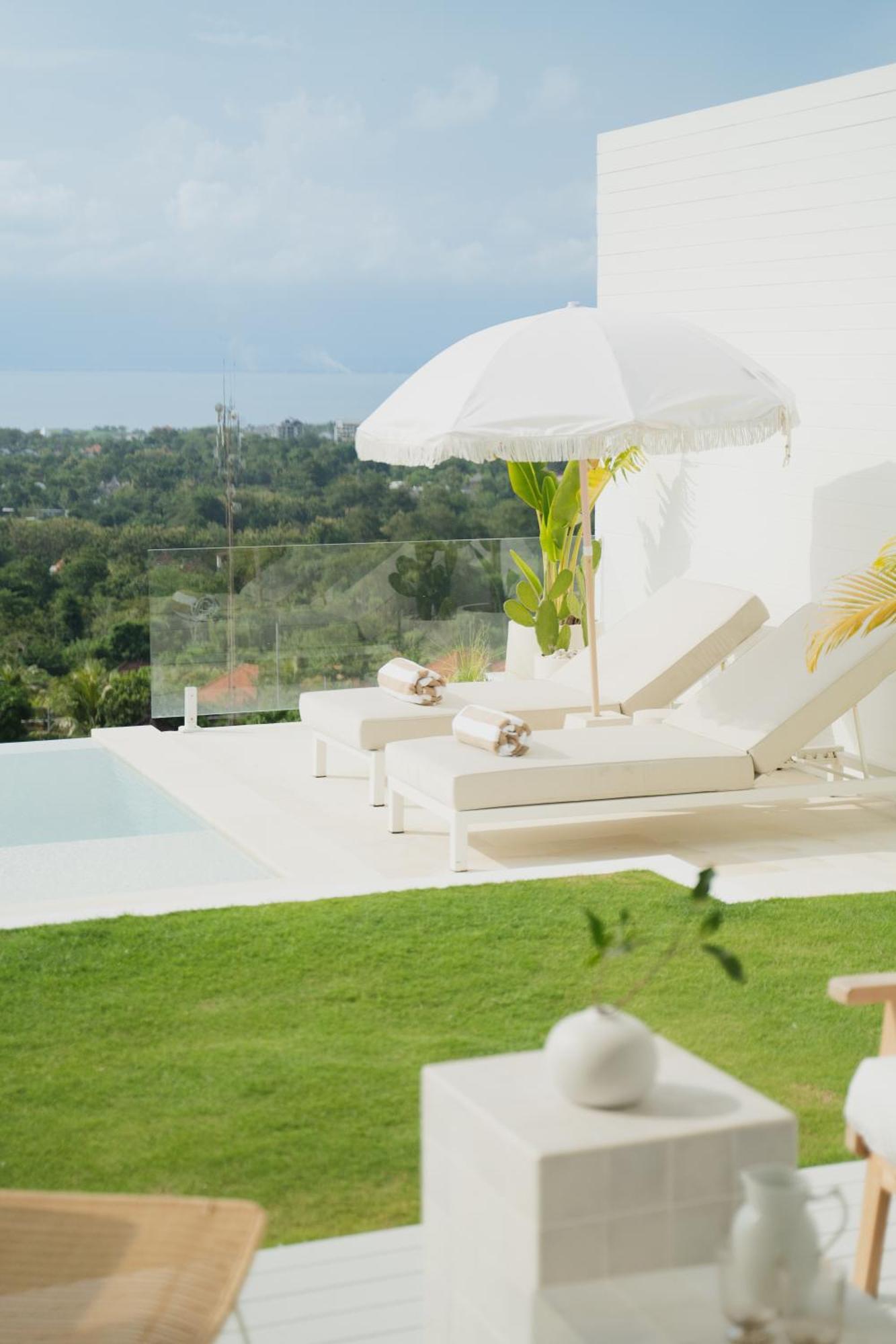 Villa Lola